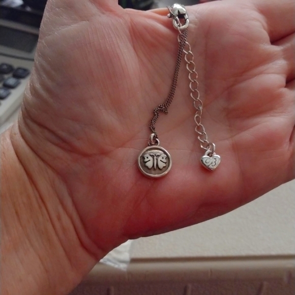 ❤️ Brighton Mini Pendant Silver plated Necklace wrapped NWT - Picture 2 of 4